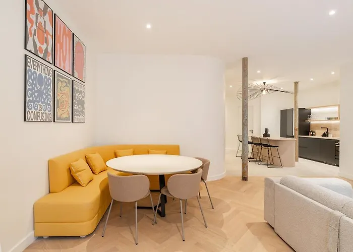 Luxury Of 140 Sqm * パリ